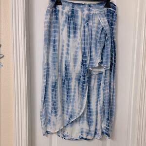 Justice blue and white silver sparkly thread skirt with lined shorts size 20 plu